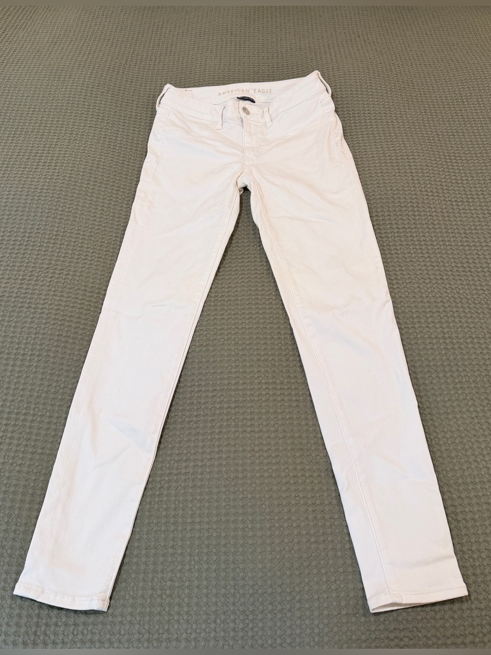 American Eagle Outfitters White Skinny Jeans/Jeggings